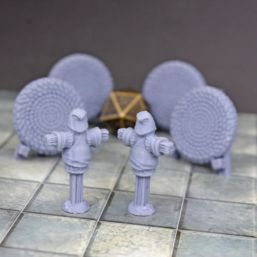 28mm Miniature Training Set Miniature for D&D-Scatter Terrain-Dark Realms- GriffonCo Shoppe