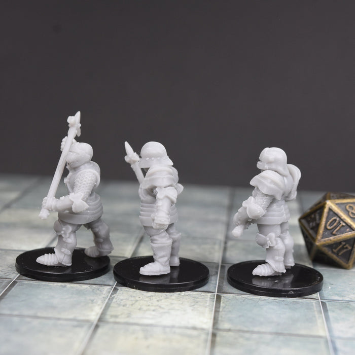 Dnd accessories Knights Warhammer dnd miniature for tabletop wargames is 3D printed-Miniature-Duncan Shadow- GriffonCo Shoppe