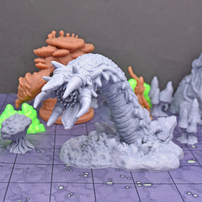 Dnd miniature Sand Worm is 3D Printed for tabletop wargaming minis and dnd figures-Miniature-EC3D- GriffonCo Shoppe