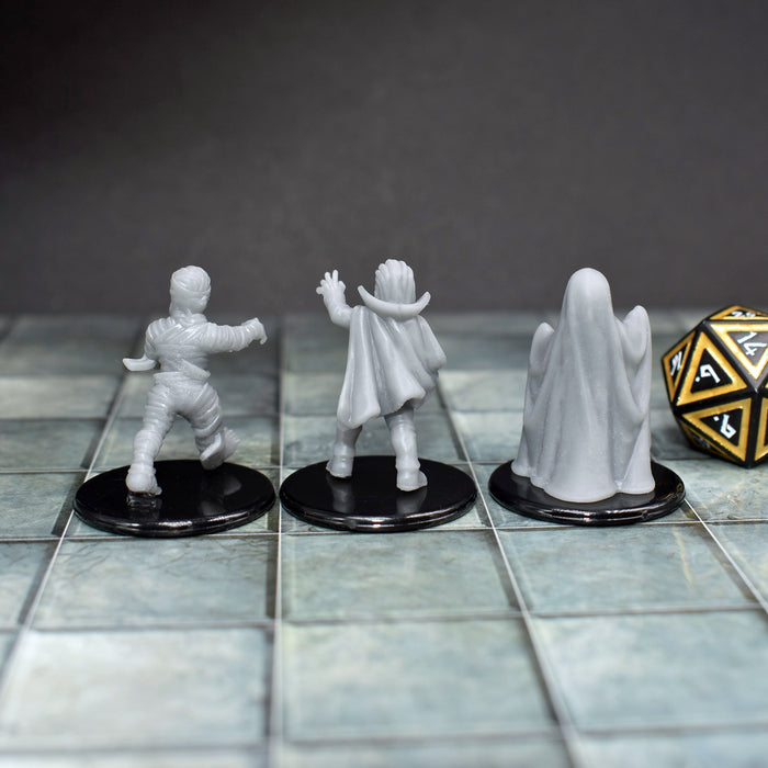 Dnd miniatures set of Trick or Treat Children Halloween Minis for tabletop wargaming-Miniature-Vae Victis- GriffonCo Shoppe