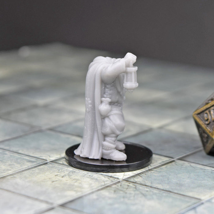 Miniature dnd figures Hunchback Servant 3D printed for tabletop wargames and miniatures-Miniature-Vae Victis- GriffonCo Shoppe