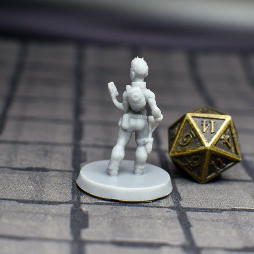 dnd miniature Alien Jula the Science Officer for dungeons and slaying dragons in tabletop wargaming.-Miniature-EC3D- GriffonCo Shoppe