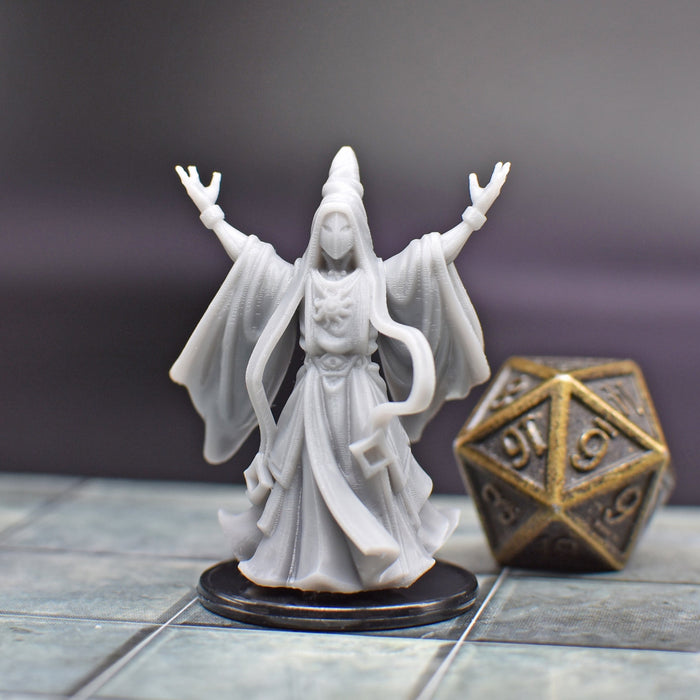 dnd miniature Cultist Leader for dungeons and slaying dragons in tabletop wargaming.-Miniature-Vae Victis- GriffonCo Shoppe