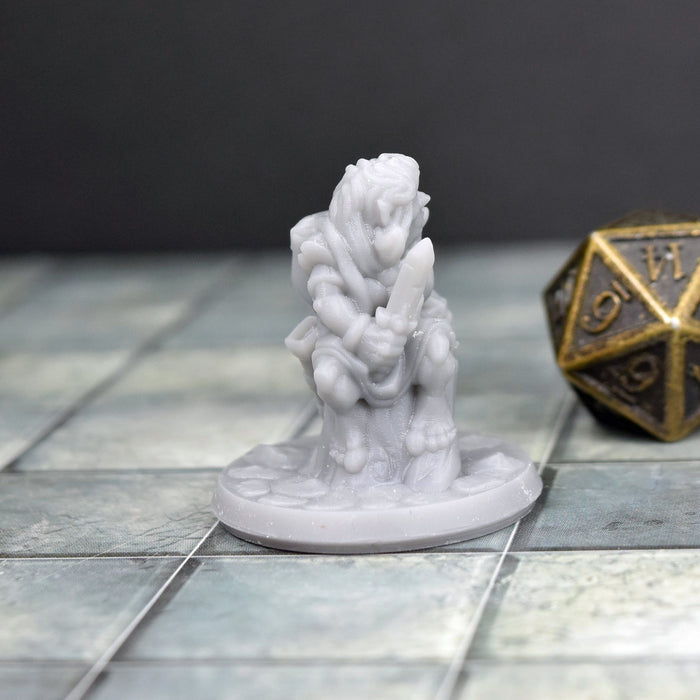 dnd miniature Gnome Rogue Female for dungeons and slaying dragons in tabletop wargaming.-Miniature-Arbiter- GriffonCo Shoppe