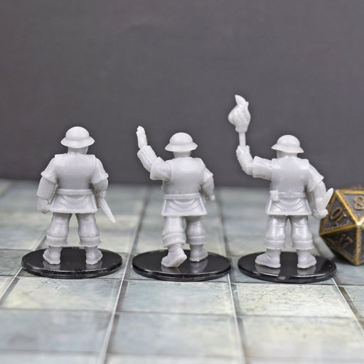 dnd miniature Guard - Daggers for dungeons and slaying dragons in tabletop wargaming.-Miniature-Duncan Shadow- GriffonCo Shoppe
