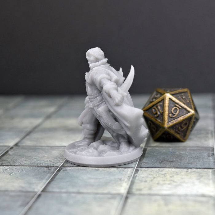 dnd miniature Human Rogue with Daggers for dungeons and slaying dragons in tabletop wargaming.-Miniature-Arbiter- GriffonCo Shoppe