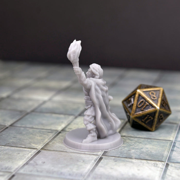 dnd miniature Male Adventurer for dungeons and slaying dragons in tabletop wargaming.-Miniature-Brite Minis- GriffonCo Shoppe